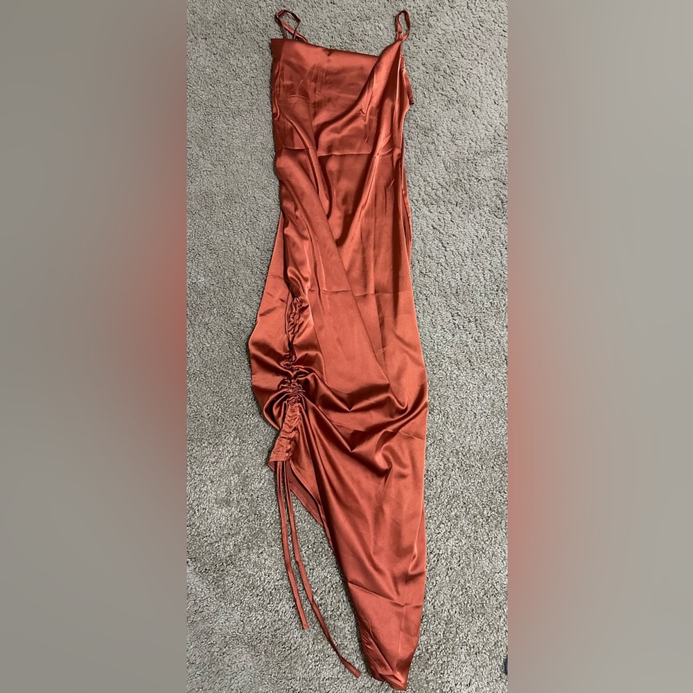 Cowl neck burnt orange silk dress with ruched side SIZE: SMALL